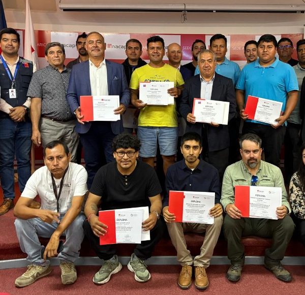 Foto grupal Arica convertido a 780x581 1 600x581